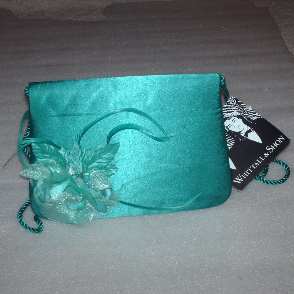Very nice Whittall & Shon green flower purse
